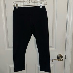 Nobull mid-rise black 7/8th length leggings